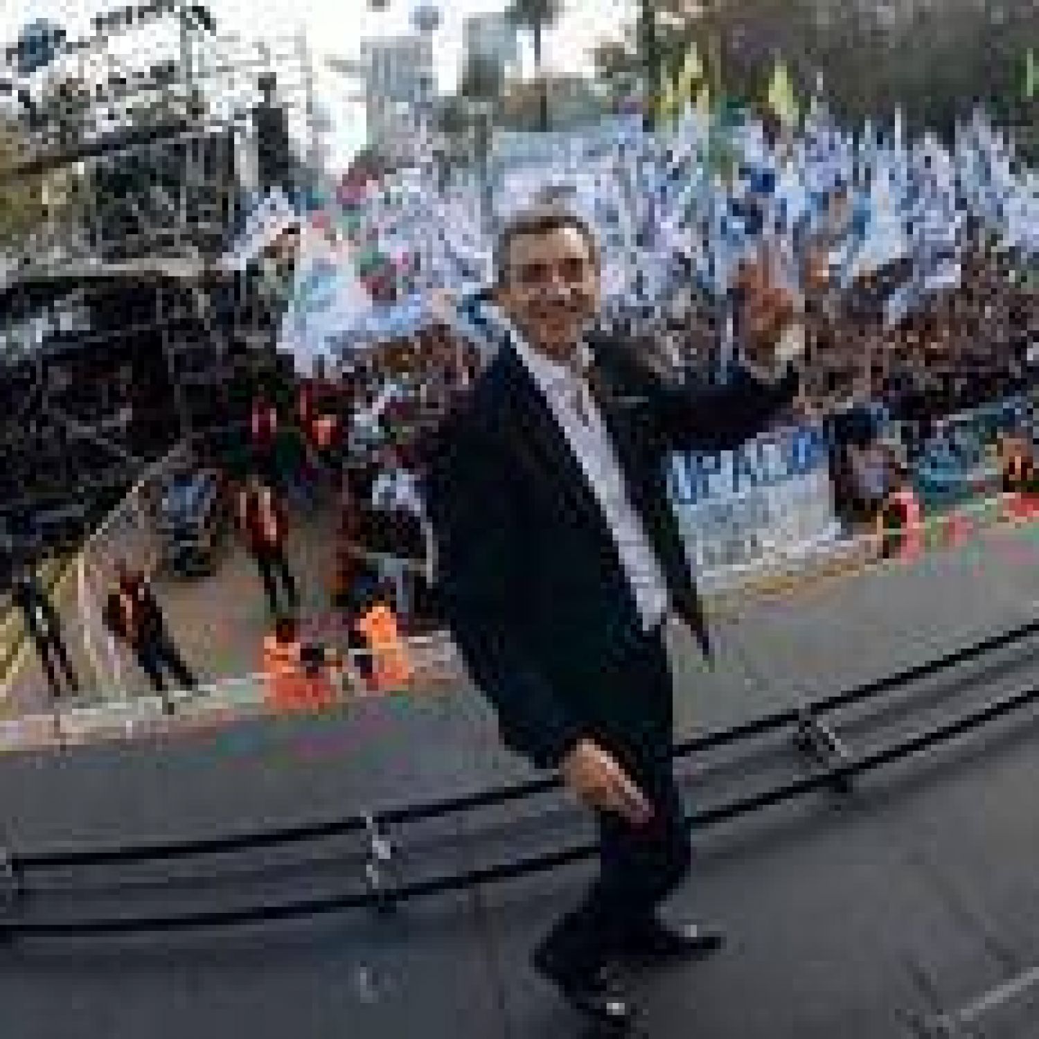 Para Randazzo, la gente fue a la Plaza Para Randazzo, la gente fue a la Plaza
