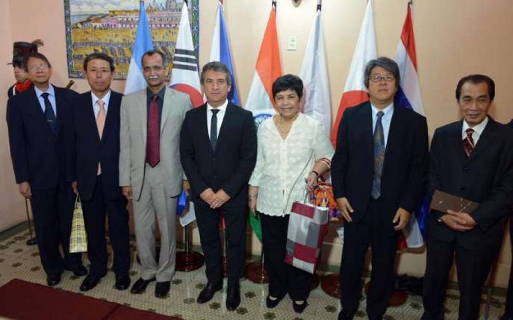 Embajadores de Asia interesados en fortalecer la relaci�n