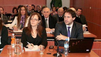 Coimas en el senado: ingres� en la etapa final el juicio oral	 