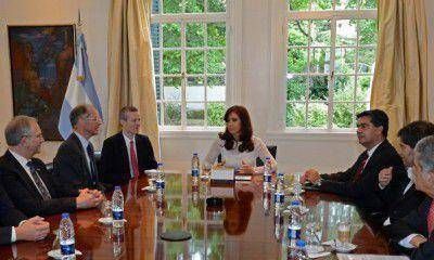 Cristina abandon� el luto: la mirada de reconocidos dise�adores de Mendoza