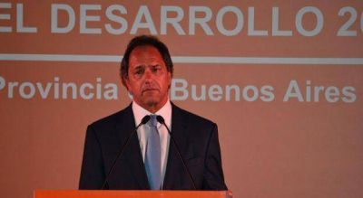 Scioli desoye el reclamo de senadores propios sobre el proceso de remoci�n de intendentes