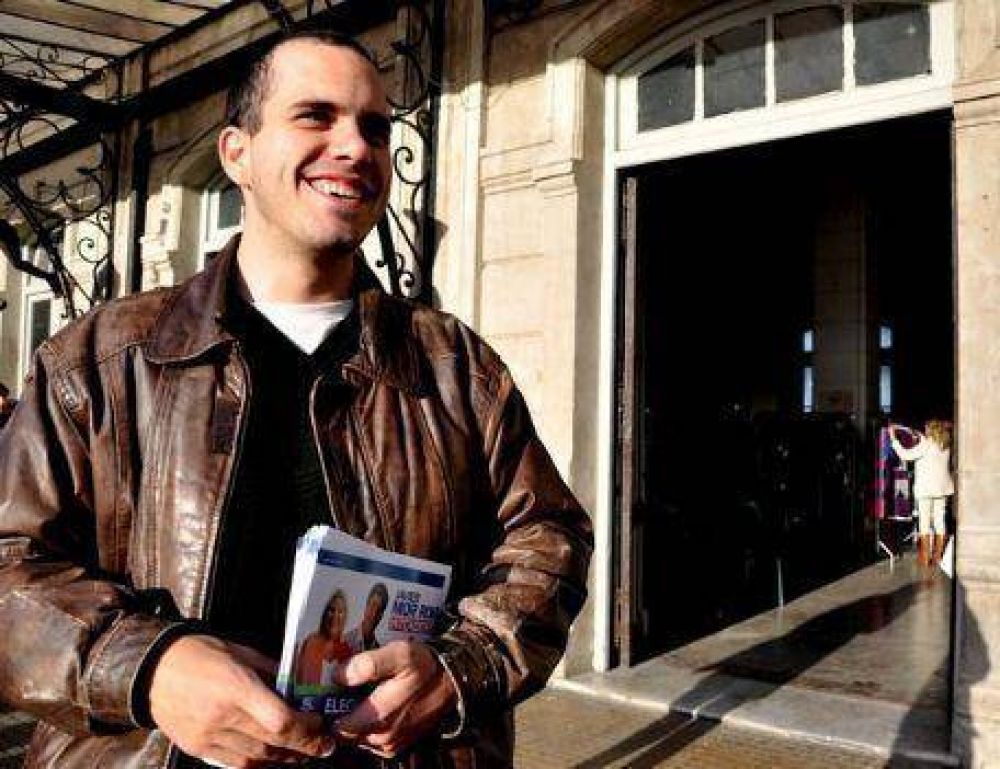 Camilo Jorajur�a, de SOS: �Todos los expedientes presentados por la municipalidad est�n incompletos�