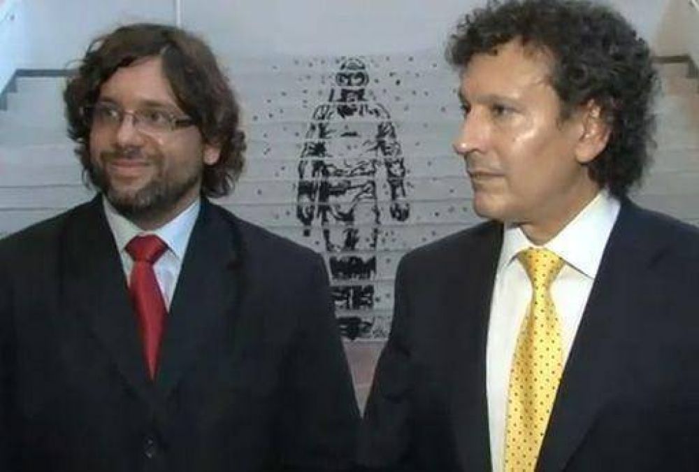 PAMI: jubilaci�n m�nima 2500, sueldo de Di C�sare y Cardelli 98 mil