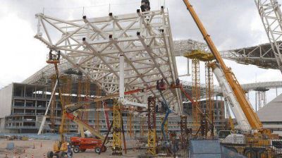 Mundial Brasil 2014: al menos tres muertos por derrumbe en estadio del partido inaugural