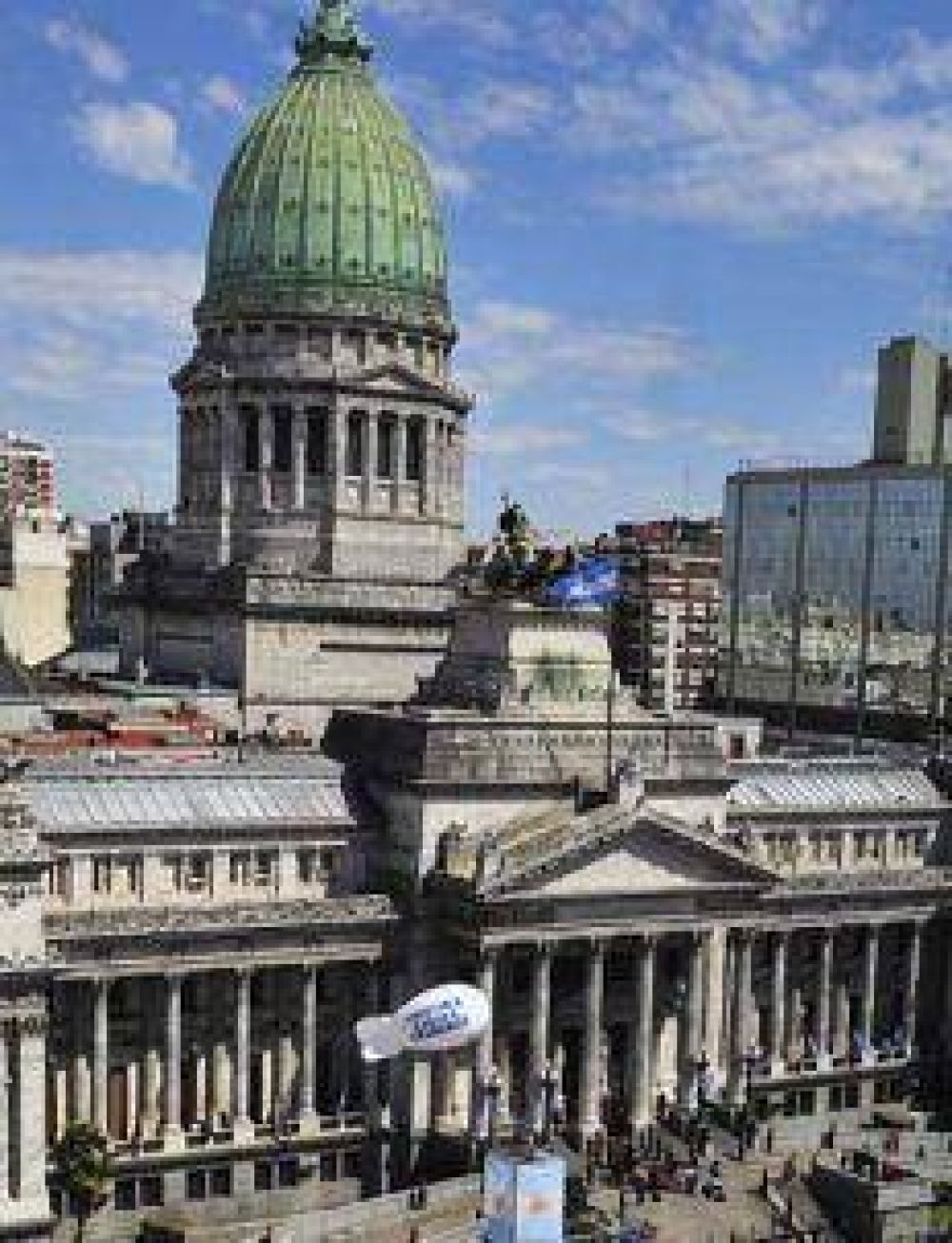 Congreso con agenda completa