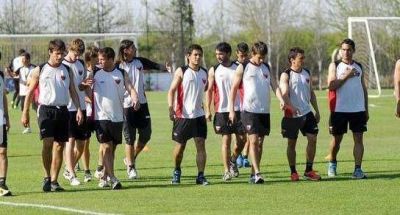 Jugadores de Col�n con orden de desalojo