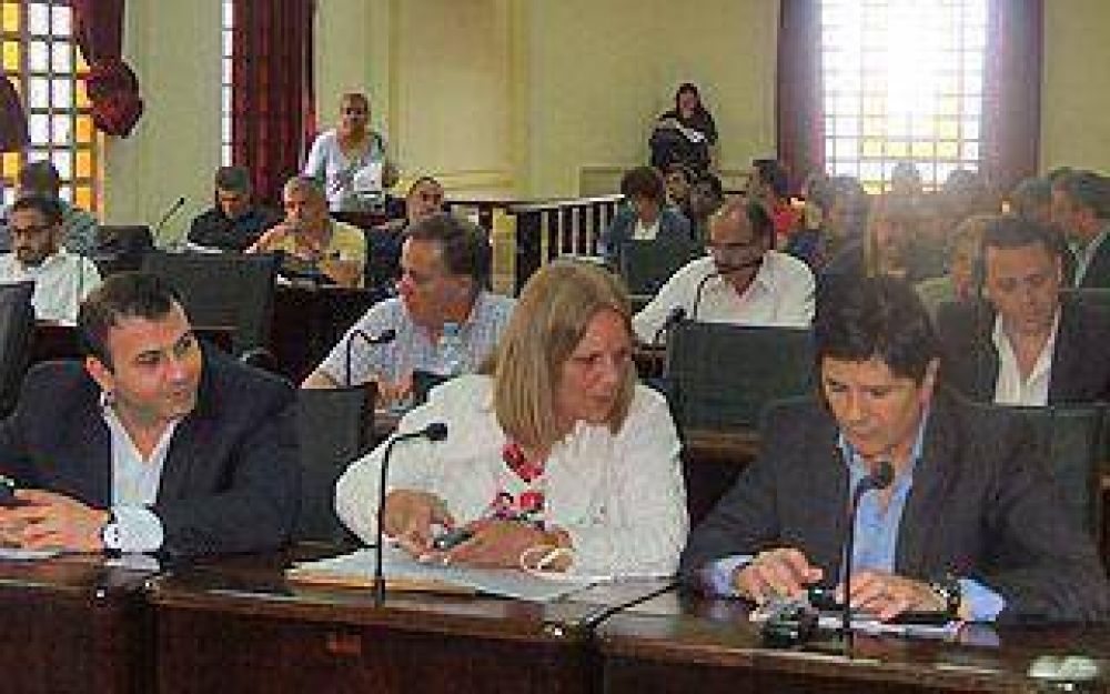 Lanus: Se aprob� la preparatoria para un aumento de tasas del 20%