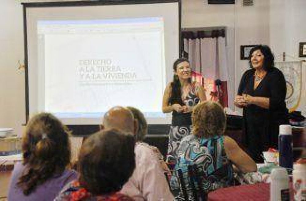 Asesoramiento de PAMI sobre los derechos a la tierra y a la vivienda