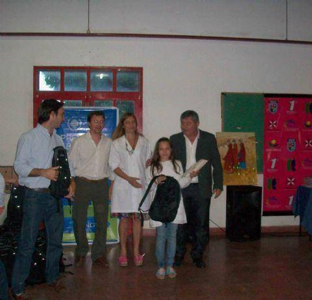 Se entregan los Premios Legislativos