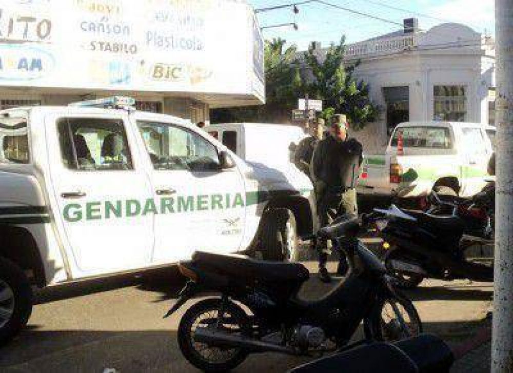 Contin�an los controles de transito