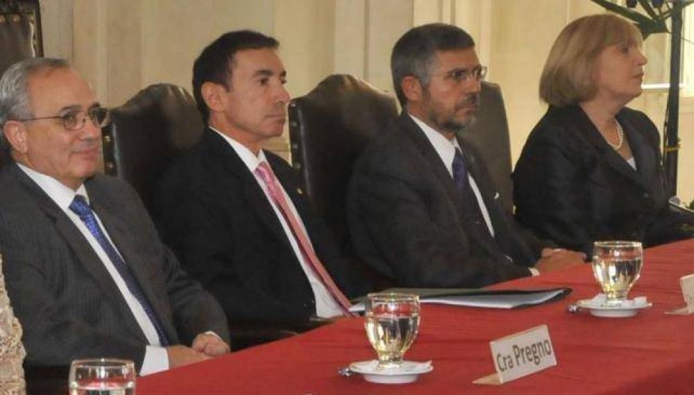 Abogados acusan al TSJ de agraviar los derechos humanos