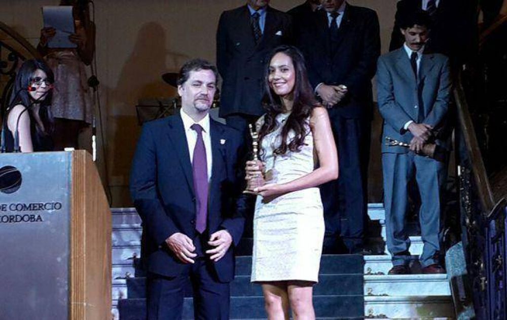 Premiaron en C�rdoba a los 10 j�venes sobresalientes del a�o