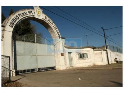 Denuncian violenta represi�n en la carcel de Paran�