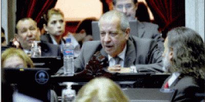 Por ley, los ex presos pol�ticos recibir�n un resarcimiento