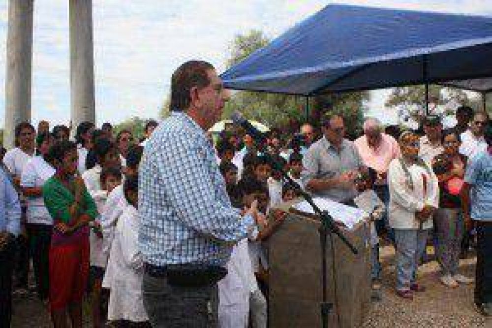 Jofre estima que a mediados de 2014 el asfalto llegar� a Guadalcazar