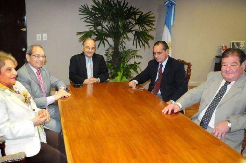 El Gobernador y el STJ evaluaron el funcionamiento del Poder Judicial