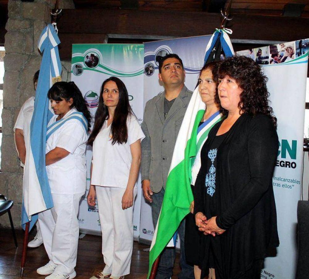 Flamantes profesionales del IPAP recibieron diplomas