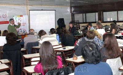 "Se habla de los ind�genas, por los ind�genas, pero no con los ind�genas"