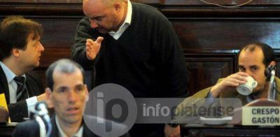 La oposici�n advirti� sobre "negociado" de Bruera