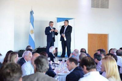 Jes�s Cariglino particip� del almuerzo de fin de a�o de CEPIMA