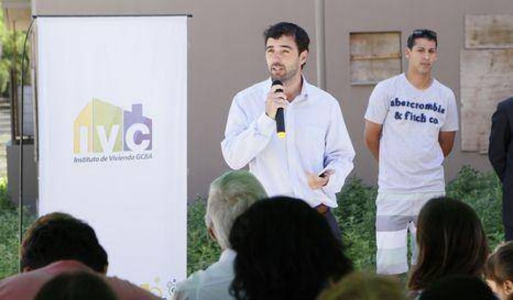 Villa Riachuelo: Basavilbaso entreg� viviendas