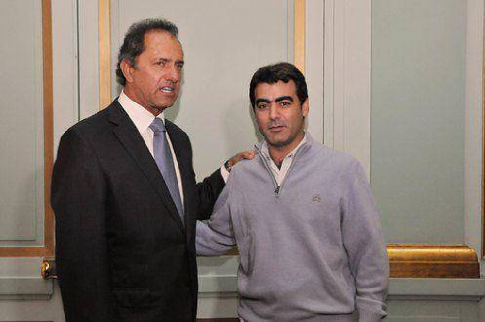 Federico Ugo junto a Scioli en el Encuentro para el Desarrollo 2014