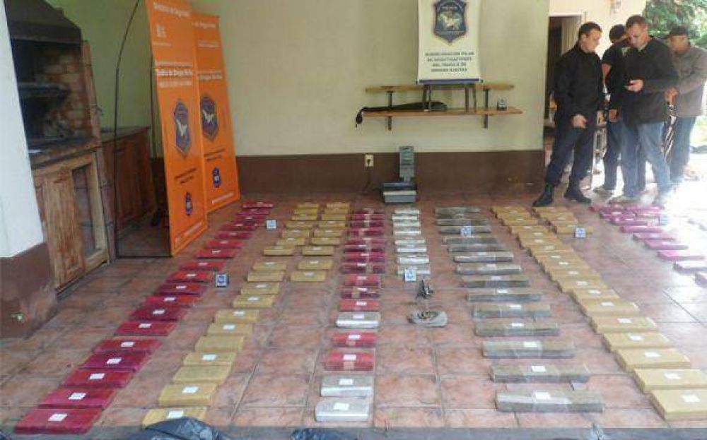 Cuatro personas fueron detenidas en Pilar por comercializar marihuana