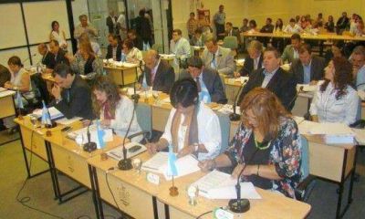 En soledad, UCR aprob� Presupuesto 2014