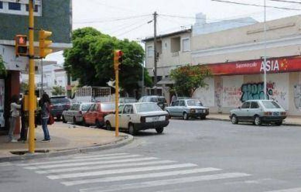Contin�a la instalaci�n de nuevos sem�foros peatonales sonoros