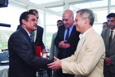El embajador de Kuwait fue declarado hu�sped ilustre