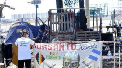 Batalla campal entre una patota de Uocra y los ambientalistas