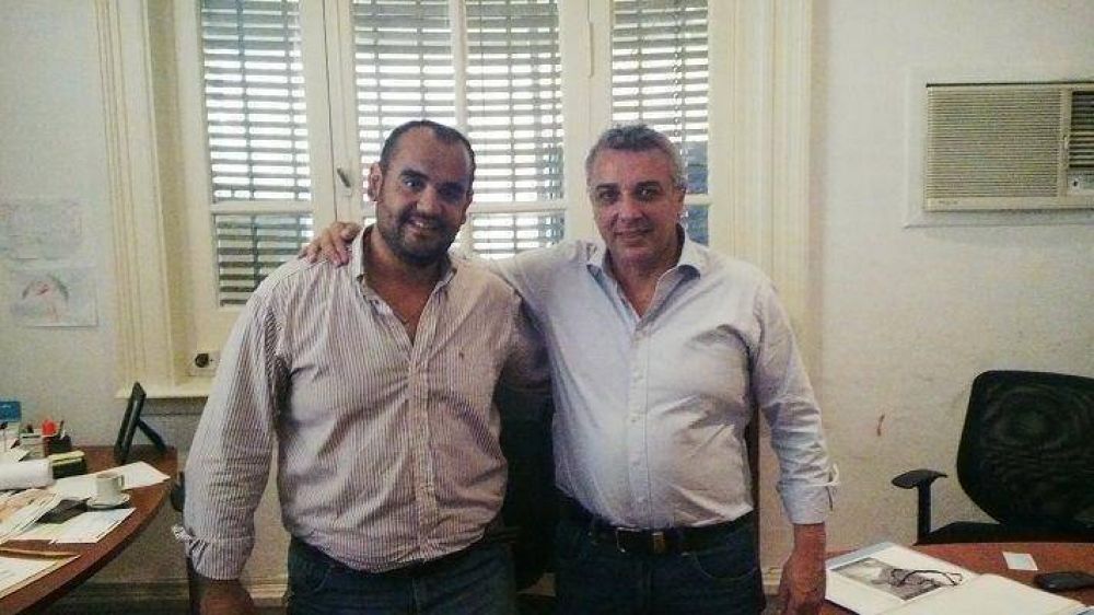 Una agrupaci�n pol�tica de Gualeguaych� se acerc� a la estructura de Sergio Massa