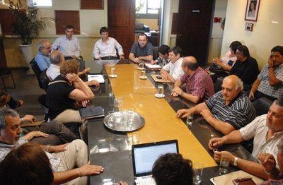 Suma fija: el Gobierno se estir� a 2.150 pesos y hay otro cuarto intermedio hasta el jueves