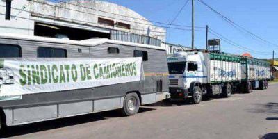 Camioneros bloquearon el acceso a Transportes Prada
