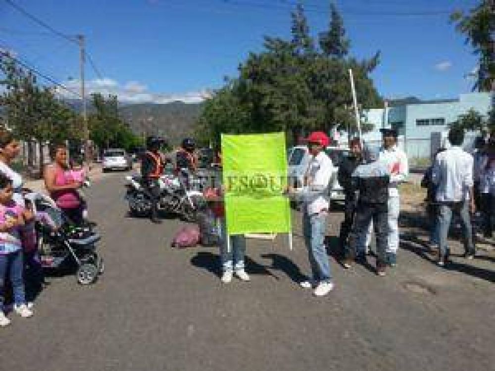 M�s reclamos por falta de higiene en escuela