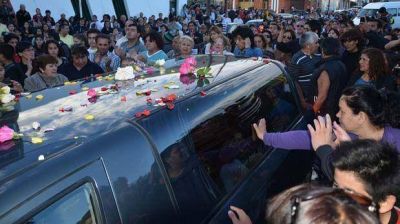 El padre Corti tuvo una despedida en sinton�a con su vida y obra