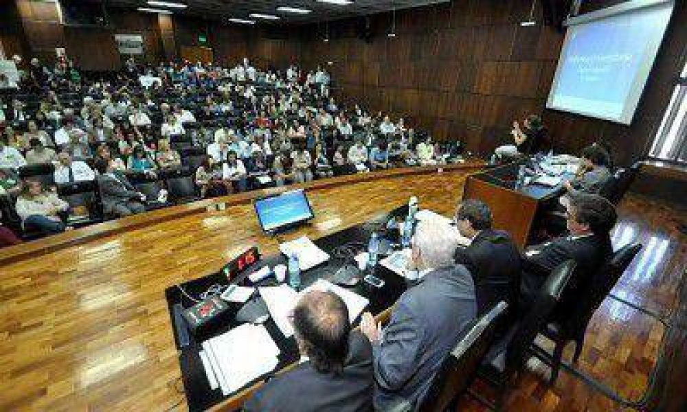 Ampl�an la mesa de representantes del Consejo Superior en la UNCuyo