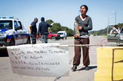 Hace 15 a�os que tres barrios marplatenses reclaman agua potable