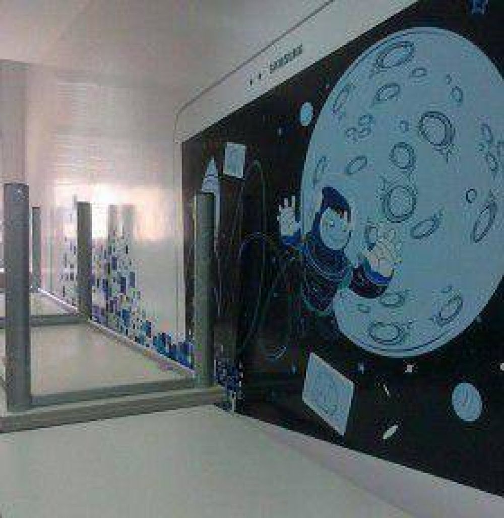 Suspenden el �sponsoreo� de Samsung a una escuela p�blica