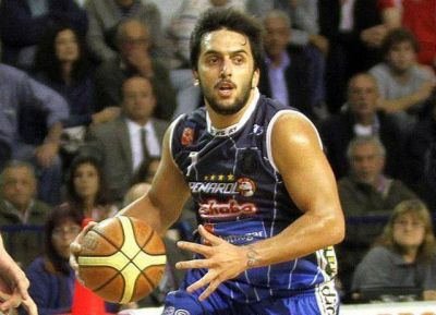Pe�arol super� por primera vez en la temporada a Gimnasia Indalo