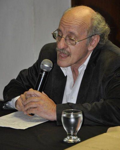 El Dr. Guillermo Wierzba disert� sobre �La econom�a mundial y regional y el problema de la inflaci�n estructural�  