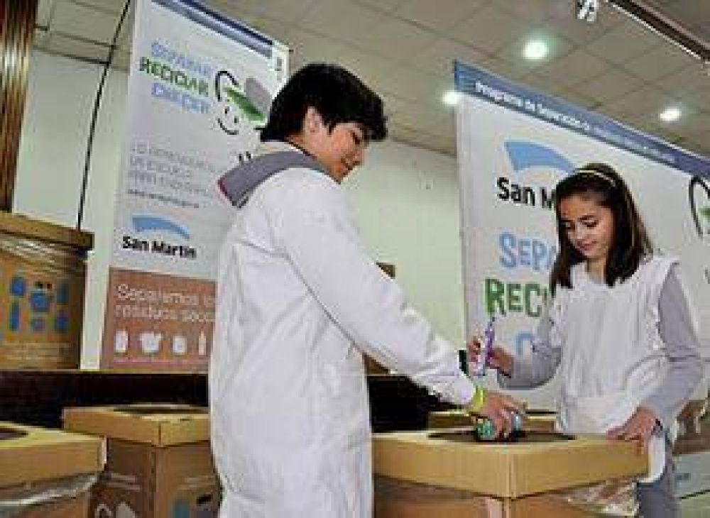 El Municipio de San Mart�n ya recolecta materiales reciclables en escuelas