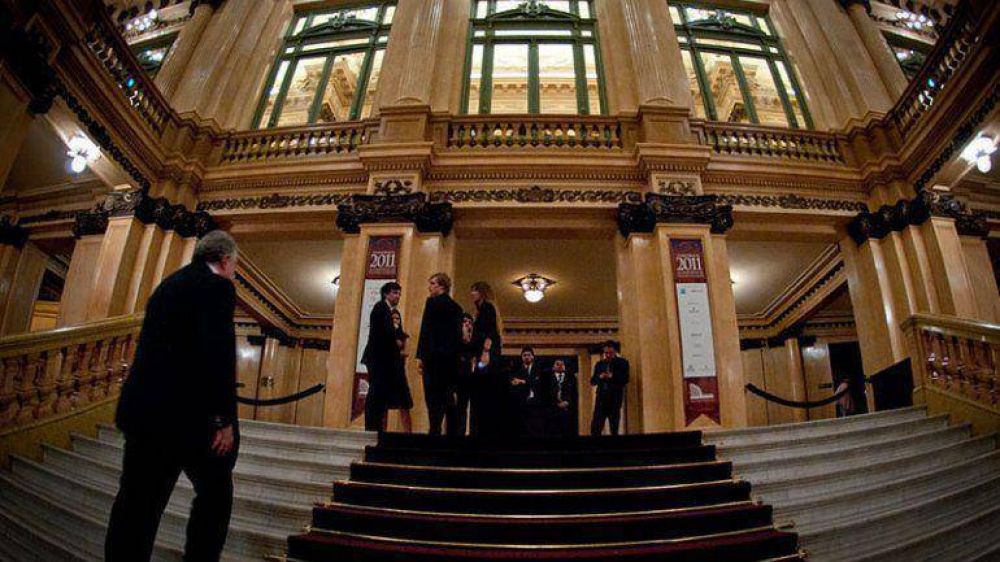 Muri� un trabajador en el Teatro Col�n