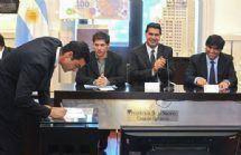 Con la firma del convenio con Naci�n, Salta destinar� 2 mil lotes al programa PROCREAR