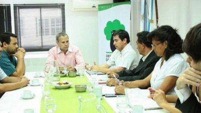 Barrios de Pie se reuni� con el Ombudsman y pidieron controles de precios