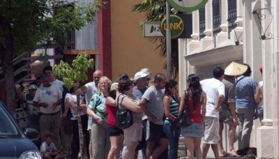 Cajeros: hay m�s, pero en las Sierras faltan en verano
