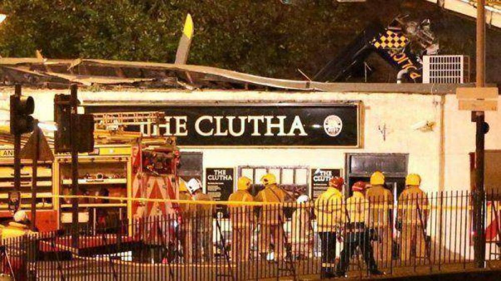 Escocia: un muerto tras caer un helic�ptero policial sobre un bar