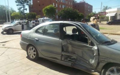 Violento accidente con herido en bulevar Irigoyen