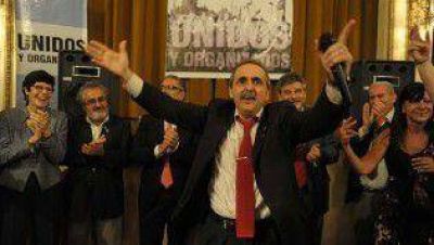 Moreno baja y pregona por la pol�tica en la Ciudad