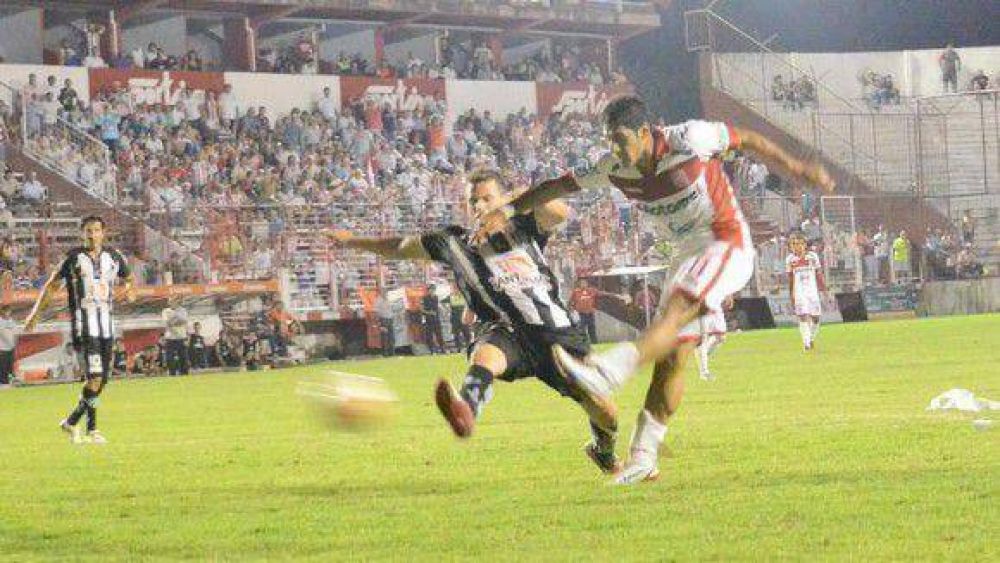 El �Santo� no pudo despedirse con un triunfo ante su gente